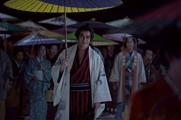 柄本佑、渡辺謙、長尾謙杜が魅せる、江戸歌舞伎の香りただよう秀逸なミステリー『木挽町のあだ討ち』──【おとなの映画ガイド】