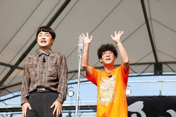 高橋優、故郷・秋田県で恒例の主催フェス、2daysのオフィシャルレポート＆全出演者のライブ写真到着！