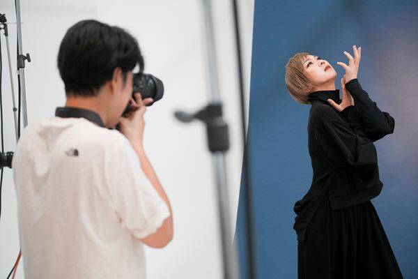 湖月わたると柚希礼音が芝居作品で初共演！ ダンスと語りで綴る『マイ フレンド ジキル』ビジュアル撮影レポート【前篇】