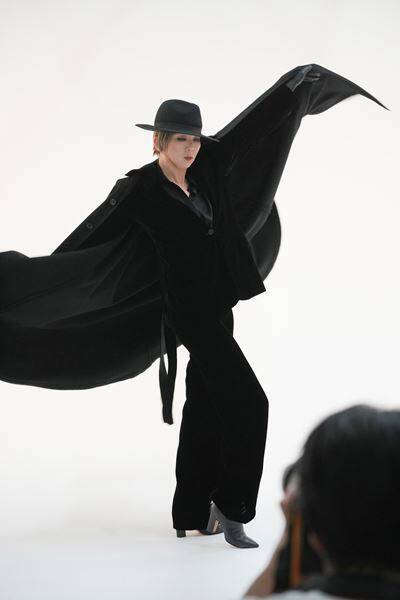 湖月わたると柚希礼音が芝居作品で初共演！ ダンスと語りで綴る『マイ フレンド ジキル』ビジュアル撮影レポート【前篇】