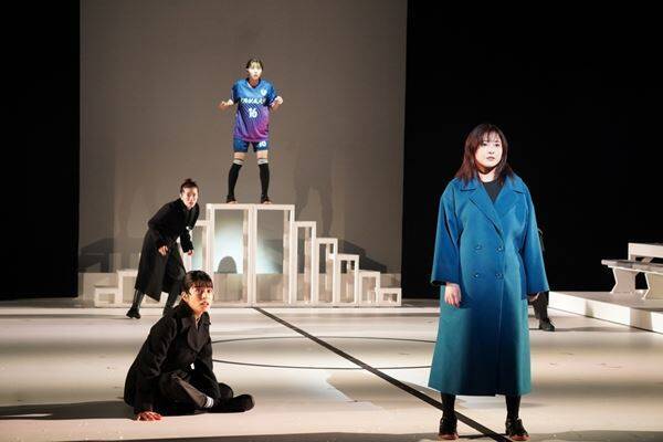 吉高由里子「ちゃんと傷つく作品」3年ぶり舞台『シャイニングな女たち』で蓬莱竜太と念願の初タッグ