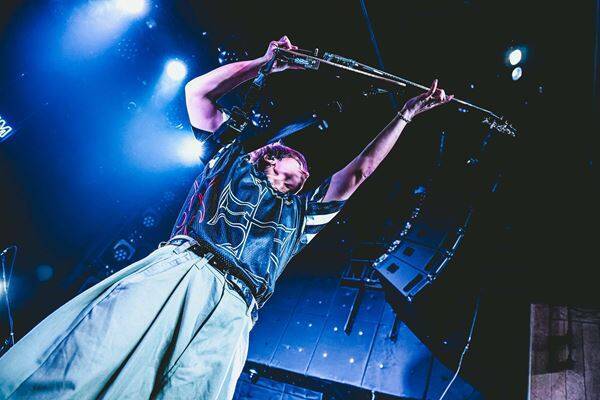 BACK-ON、20年の“青春”を鳴らした夜　Veats Shibuyaを包んだ大合唱と誇り