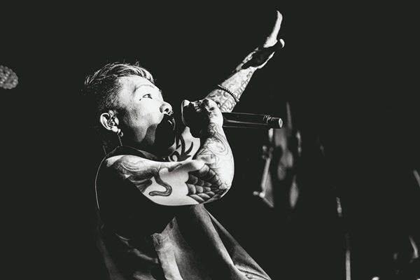 BACK-ON、20年の“青春”を鳴らした夜　Veats Shibuyaを包んだ大合唱と誇り