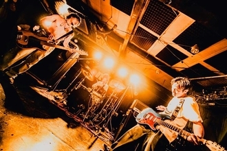 カライドスコープ × May Forth × Reccaが魅せた真っ向勝負の大熱演！ 『3×3×3 Tour』下北沢SHELTERを熱狂レポート