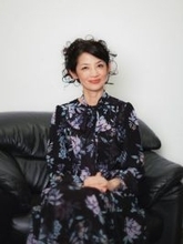 「目標は88歳までステージに立つこと」西村由紀江が40周年ベストアルバムで振り返る、バブルからストリーミング時代を生き抜いたピアノ人生