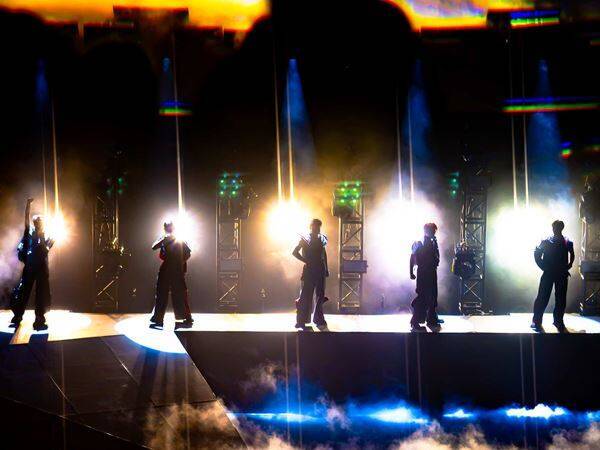VXON、日本プロジェクト始動をサプライズ発表　フィリピン単独公演『Kalawakan: The Evolution』大熱狂