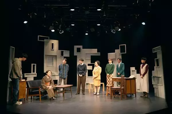 詩森ろば作・演出『海の凹凸（おうとつ）』舞台写真＆コメントが到着「生きているひとだけでなくおそらく死者も来てくれる」