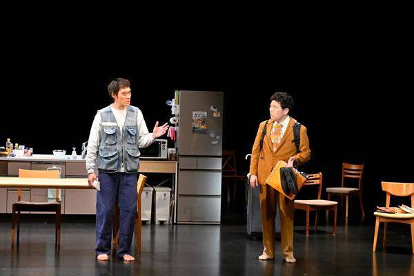 ノゾエ征爾の新作『りんごが落ちる』新国立劇場で開幕　金澤菜乃英「私たちからのエールが届きますように」
