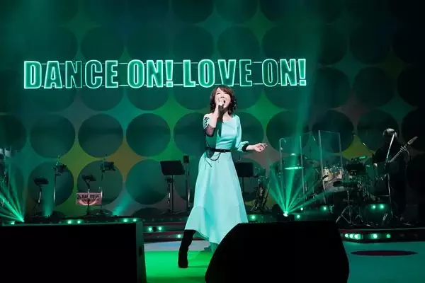 伊藤 蘭、キャンディーズ名曲12曲と趣里との特別共演で魅了　ツアー東京公演レポート【オフィシャルレポート】