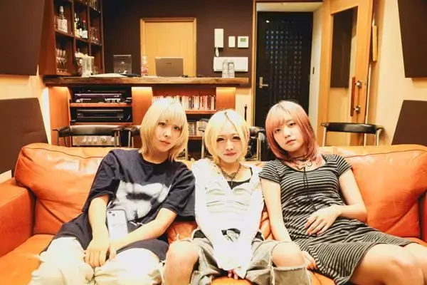 【つきみ主催ライブ『Mwah!』対談・第2弾】ににちゃん(つきみ)×サクラ＆ワキタルル(ちゃくら)が明かすお互いの存在とツーマンへの本音