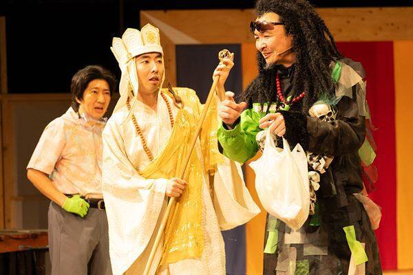 柄本時生、成河ら出演のKAATカナガワ・ツアー・プロジェクト第三弾の舞台写真が到着　長塚圭史「新作はパンクな芝居」