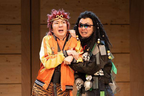 柄本時生、成河ら出演のKAATカナガワ・ツアー・プロジェクト第三弾の舞台写真が到着　長塚圭史「新作はパンクな芝居」