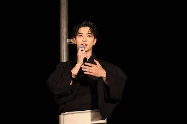 横浜流星×広瀬すず『汝、星のごとく』ロケ地・今治に凱旋！ 花火大会にサプライズ登壇も