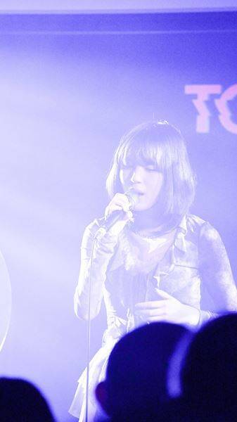 ラナメリサ、初の自主イベントで魅せた吐息までブルージーな歌声の素晴らしさ　ゲスト十明とのコラボコーナーも！【オフィシャルレポート】