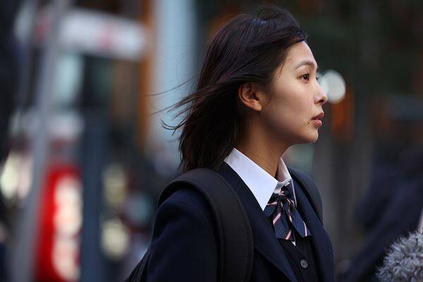 寺本莉緒＆池田朱那が歌舞伎町を駆け抜ける！ BABEL LABEL製作『東京逃避行』新たな場面写真7点公開