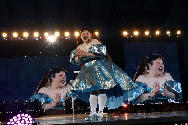 渡辺直美、ピン芸人で初めて東京ドーム完売！超満員45,000人が集結したコメディーショーに豪華サプライズゲストが多数登場！