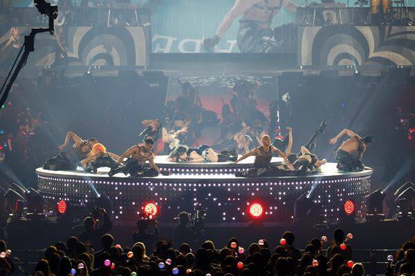 渡辺直美、ピン芸人で初めて東京ドーム完売！超満員45,000人が集結したコメディーショーに豪華サプライズゲストが多数登場！