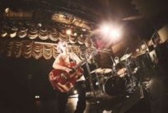 鈴木実貴子ズ、"物販未着"、“弦が切れる”などのトラブルを乗り越え、バンド史上最大規模ワンマンが大団円！【オフィシャルレポート】