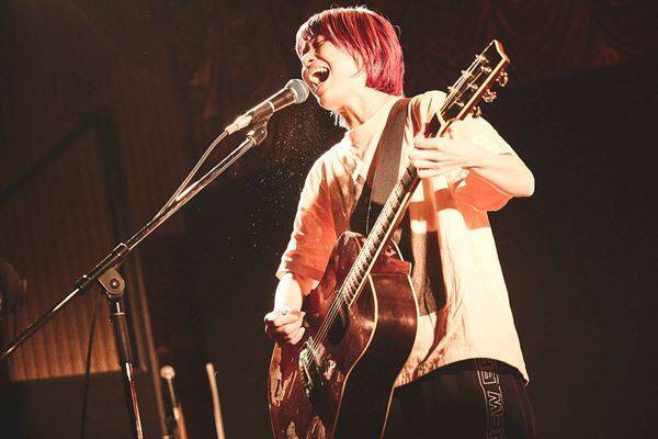 鈴木実貴子ズ、"物販未着"、“弦が切れる”などのトラブルを乗り越え、バンド史上最大規模ワンマンが大団円！【オフィシャルレポート】