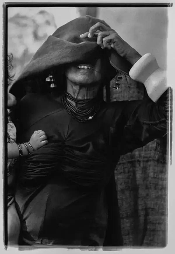 Bunkamura ザ・ミュージアム現展示室で行われる最後の展覧会『高木由利子 写真展 Threads of Beauty 1995-2025 ― 時をまとい、風をまとう。』3月10日から