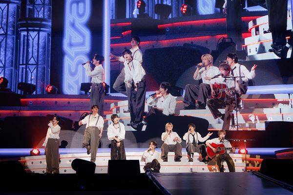 松倉海斗が「新感覚エンターテインメント！」と太鼓判！『Travis Japan Concert Tour 2026 's travelers』の初日公演ライブレポート