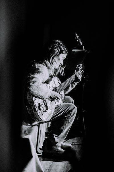 ロックと落語の奇跡の共演！佐々木亮介主催 "雷よ静かに轟け” 第十一夜は盟友・春風亭昇羊との"対バン"が実現「こんな友達がいるって自慢したかったんだよね」