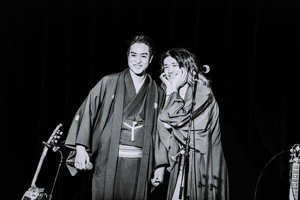 ロックと落語の奇跡の共演！佐々木亮介主催 "雷よ静かに轟け” 第十一夜は盟友・春風亭昇羊との"対バン"が実現「こんな友達がいるって自慢したかったんだよね」