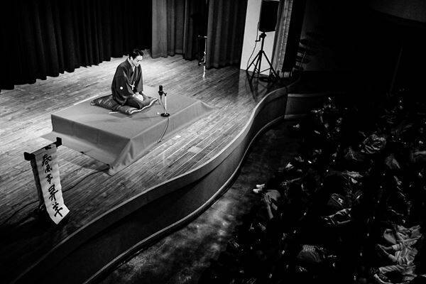 ロックと落語の奇跡の共演！佐々木亮介主催 "雷よ静かに轟け” 第十一夜は盟友・春風亭昇羊との"対バン"が実現「こんな友達がいるって自慢したかったんだよね」