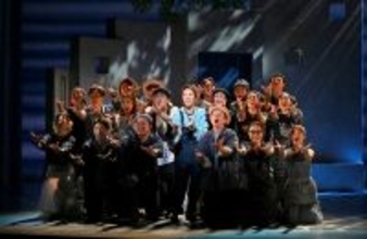 劇団四季『マンマ・ミーア！』横浜公演開幕　最終通し舞台稽古の写真が到着