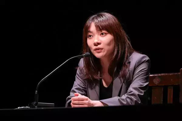 三浦透子初の一人芝居『プライマ・フェイシィー私の声を聞いてー』本日開幕　舞台写真も公開