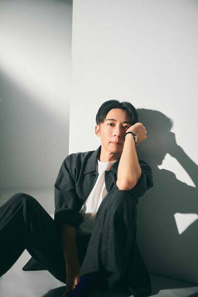 高橋一生が今、思うこと「世間のイメージに逆らい続けることが、消費に抗う最善の方法」