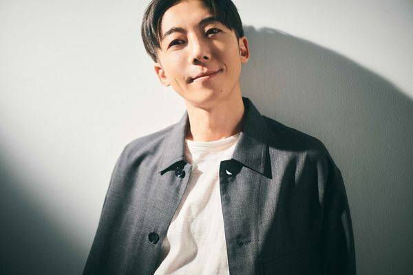 高橋一生が今、思うこと「世間のイメージに逆らい続けることが、消費に抗う最善の方法」