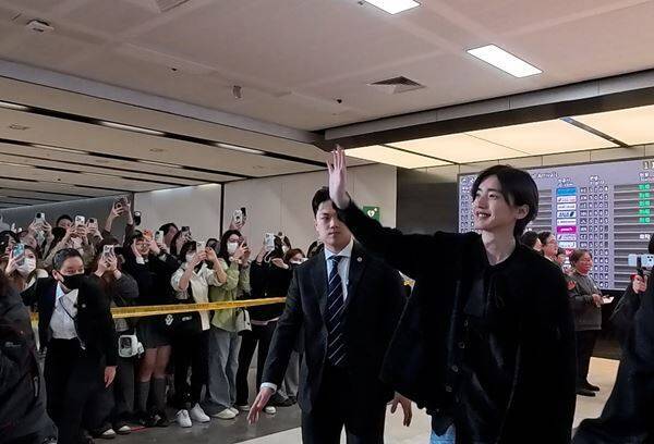 道枝駿佑＆生見愛瑠が韓国語で挨拶！ 映画『君が最後に遺した歌』舞台挨拶に現地ファンが熱狂