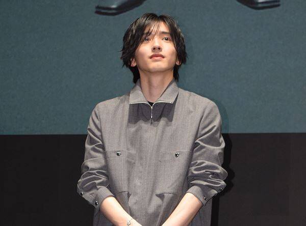 道枝駿佑＆生見愛瑠が韓国語で挨拶！ 映画『君が最後に遺した歌』舞台挨拶に現地ファンが熱狂