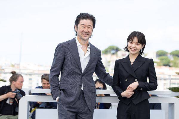 岸井ゆきの初カンヌで感涙！ 映画『すべて真夜中の恋人たち』4分間のスタオベに浅野忠信も歓喜