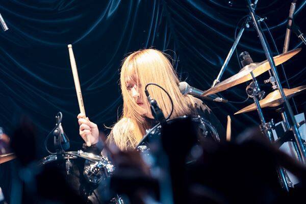 東京初期衝動、メジャーデビュー後初となるワンマンライブをレポート「今、君に会いに来ました！」