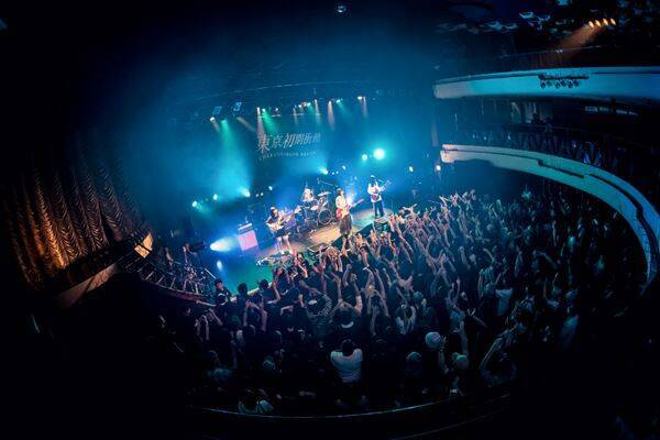 東京初期衝動、メジャーデビュー後初となるワンマンライブをレポート「今、君に会いに来ました！」