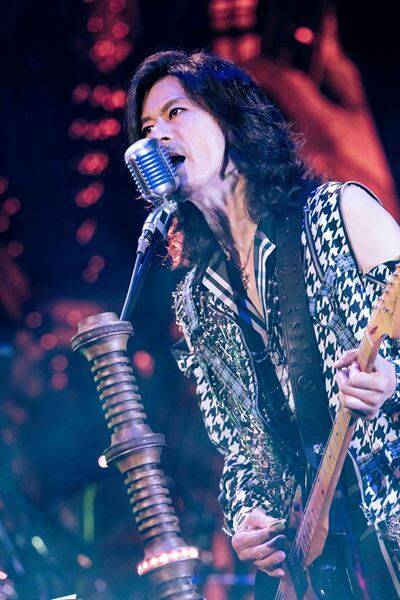 BUCK∞TICK、全国ツアー『BUCK∞TICK TOUR 2025 -ナイショの薔薇の下-』グランドフィナーレ日本武道館公演 のオフィシャルレポート到着！