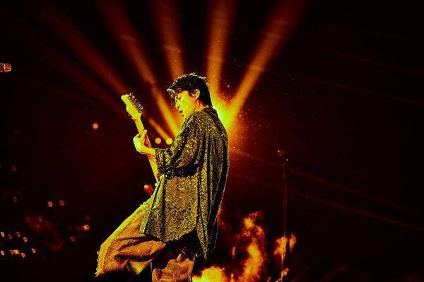 福山雅治、デビュー35周年ツアー千秋楽で魂の熱唱　福岡ドームに3万人の歓声が響く【オフィシャルレポート】