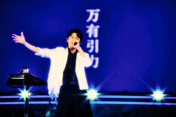 福山雅治、デビュー35周年ツアー千秋楽で魂の熱唱　福岡ドームに3万人の歓声が響く【オフィシャルレポート】