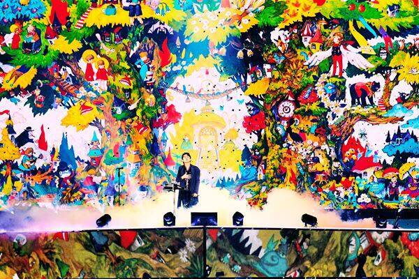 福山雅治、デビュー35周年ツアー千秋楽で魂の熱唱　福岡ドームに3万人の歓声が響く【オフィシャルレポート】