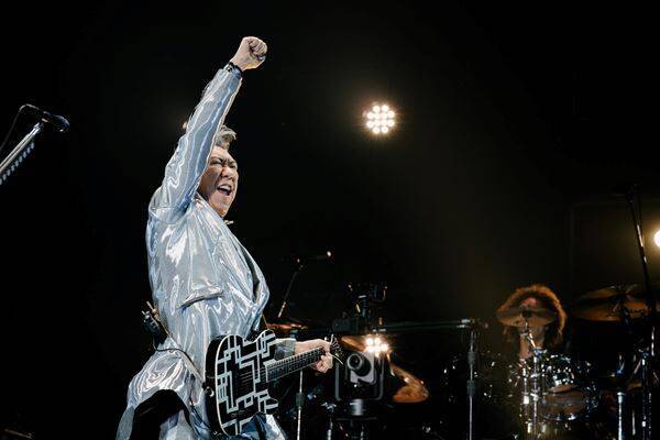 45周年を迎える布袋寅泰『HOTEI 45th CELEBRATION GIGS』開催！Day 2 “BIRTHDAY” オフィシャルレポート到着