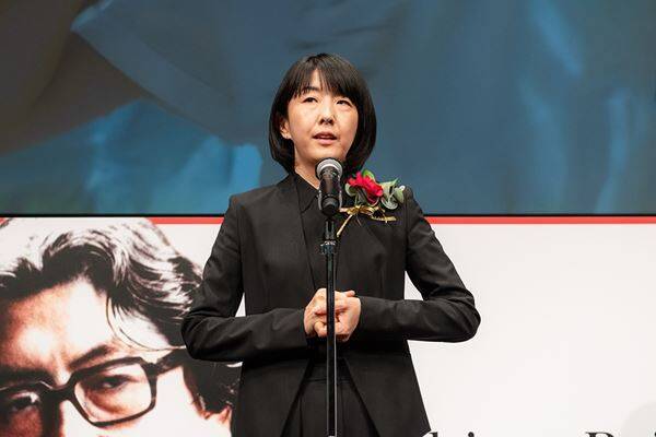 黒沢清監督「ようやく圧倒的な作品に出会えた」 早川千絵監督が第7回大島渚賞を受賞