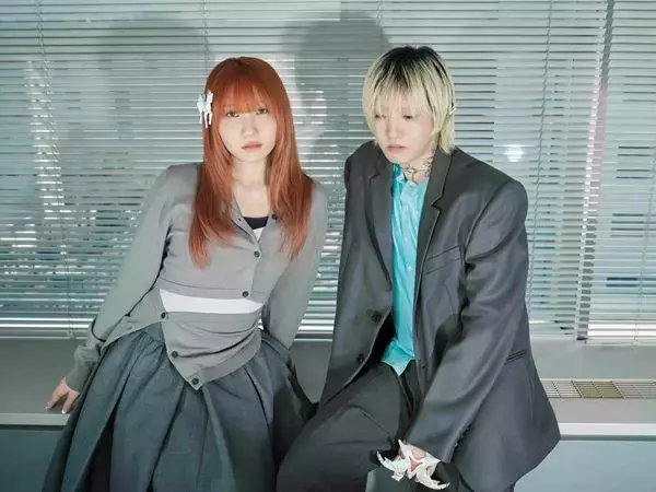 YOASOBI、ドラマ主題歌の新曲「劇上」のMVを今夜プレミア公開