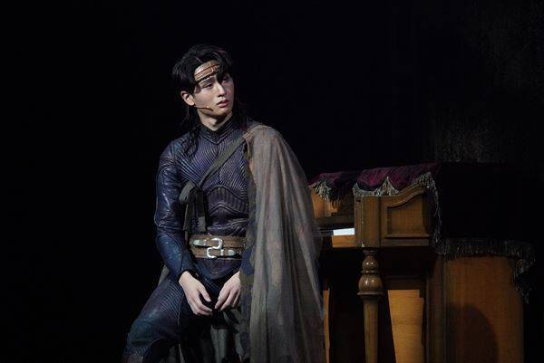 新劇場の幕開けを飾るスペクタクル『AmberS-アンバース-』、感情を揺さぶる物語が始動