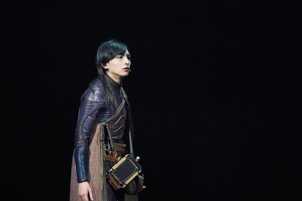 新劇場の幕開けを飾るスペクタクル『AmberS-アンバース-』、感情を揺さぶる物語が始動