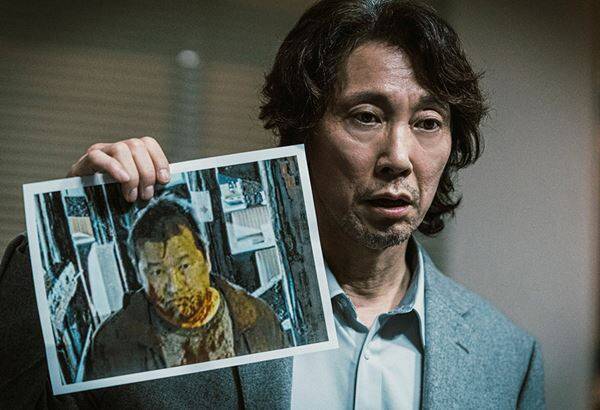 佐藤二朗の右手に注目！ 映画『名無し』ポスター＆場面写真を一挙公開