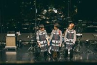 NARITA THOMAS SIMPSON、全22公演のビルボードツアー完⾛！ゲストに相川七瀬、岡本健⼀がサプライズ出演【オフィシャルレポート】