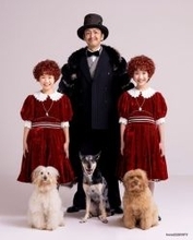 ミュージカル『アニー』2026年公演の大人キャスト発表　ウォーバックス役で岡田浩暉が初出演