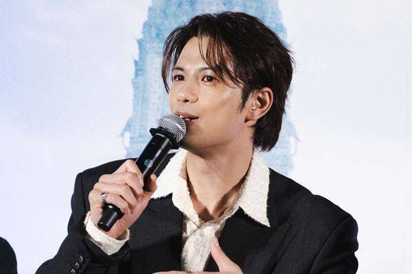 森崎ウィン＆向井康二がタイ語で挨拶！ 映画『（LOVE SONG）』バンコク・プレミア開催